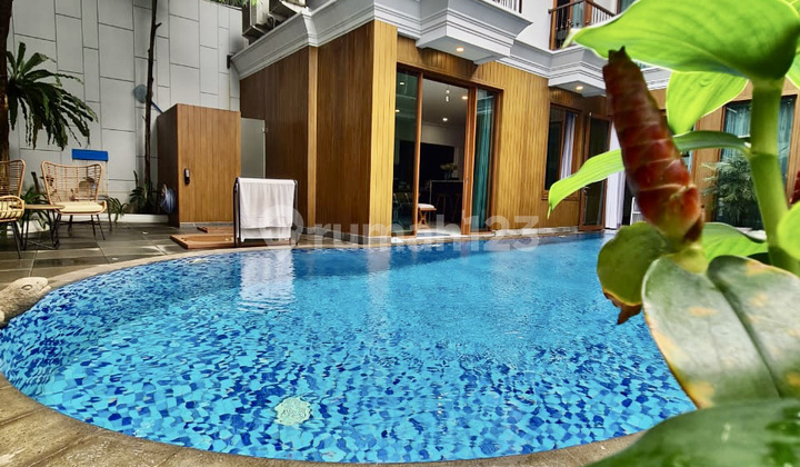 Luxury Tropical House