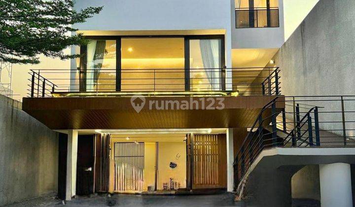 Rumah Mewah Semi Furnished Dijual Di Ampera Kemang   1