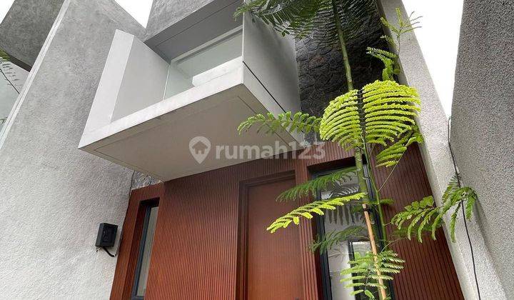 Dijual Rumah 2 Lantai Baru 10 menit ke MRT Lebak Bulus 2