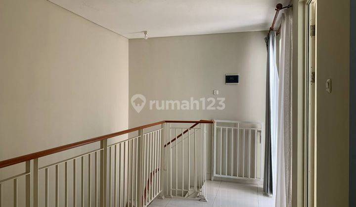 Rumah 2 Lantai Bagus Semi Furnished SHM di Kalisari, Mulyorejo-pakuwon City, Surabaya 2