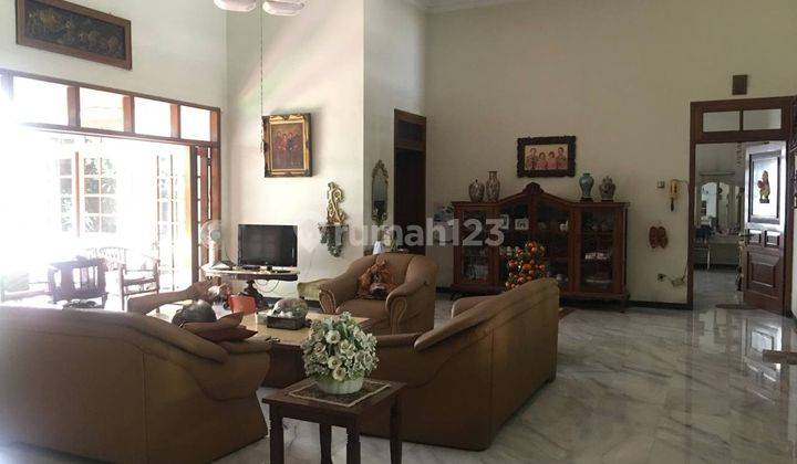 Rumah 2 Lantai Bagus Unfurnished SHM di Jalan Walikota Mustajab, Surabaya 2