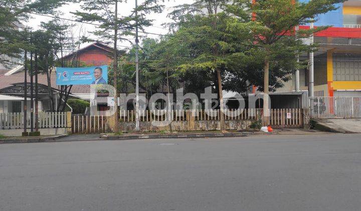 RUMAH BESAR DAN LEBAR PUSAT KOTA MAKASSAR 1