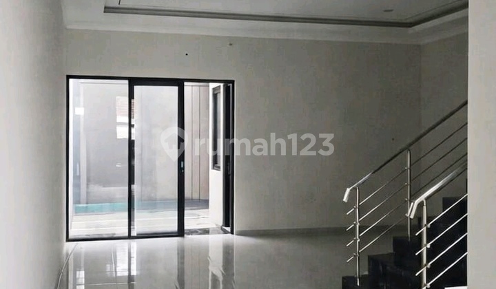 Modern 2-Story New House Manyar Kertoarjo Surabaya 2