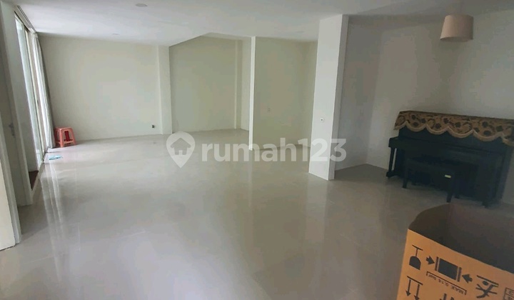 Rumah Somerset Citraland Surabaya