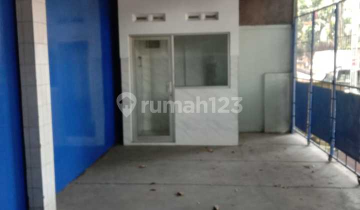 Business and Warehouse Space in the City Business and Warehouse Space in the City