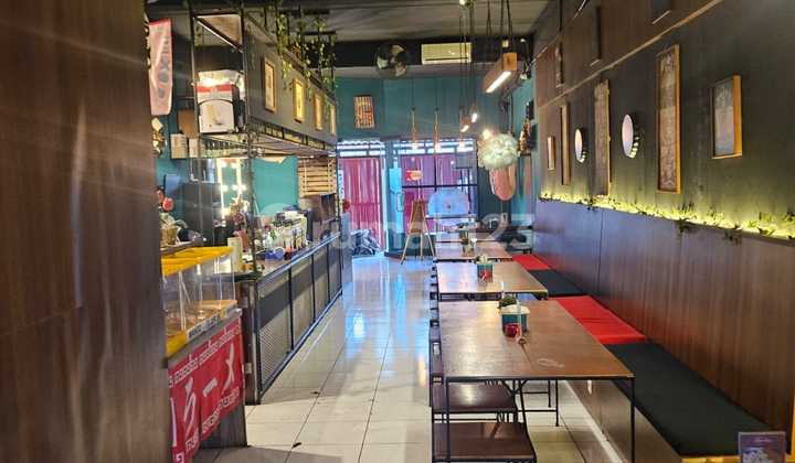 Astana Anyar Shop House Suitable for a Cafe 2