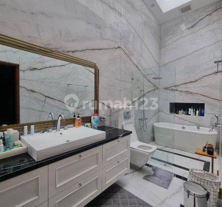 Beautiful Modern House Furnished With Best View Rooftop