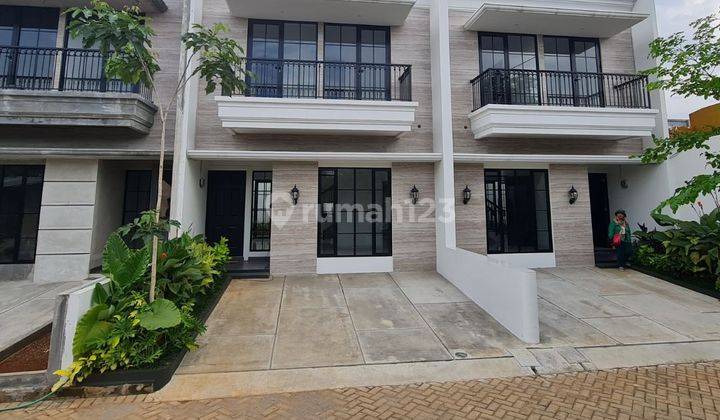 Rumah dijual Baru 2 Lantai Jatiwaringin, Bekasi dekat ke LRT, SHM 1