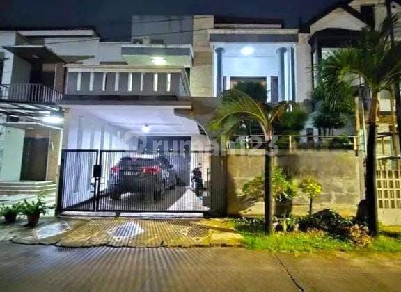 House for sale, 2.5 floors, Cakung, East Jakarta, 5 minutes to Buaran Station. 2