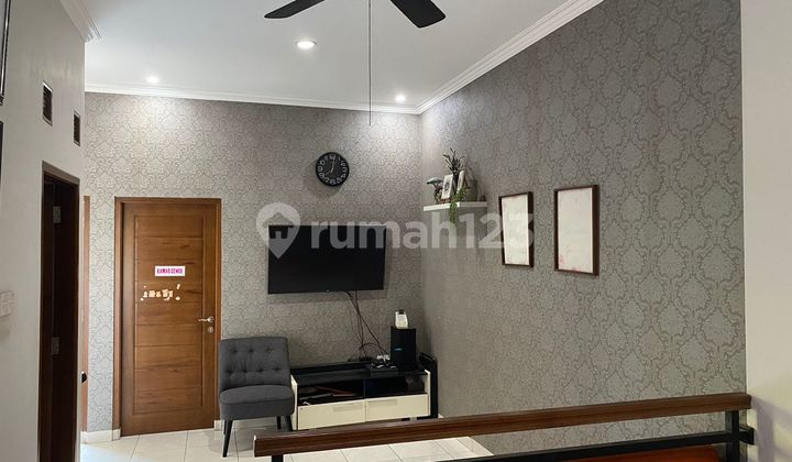 Rumah 2 Lantai Semi Furnished 5 Menit Pintu Tol Jatimulya, Bekasi 5