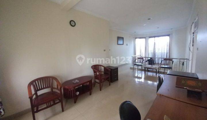 Rumah di Rawalumbu Bekasi, 2 Lantai Semi Furnished 3 Menit Ke Tol 2