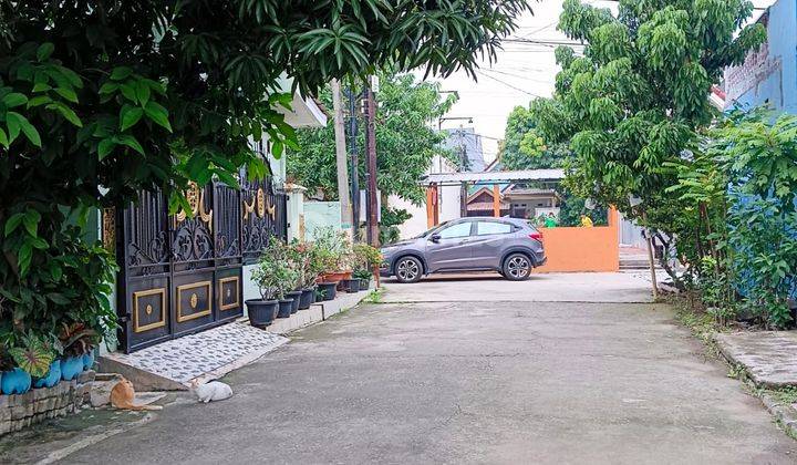 Rumah Hook di Taman Harapan Baru, Bekasi, Nempel Harapan Indah 2