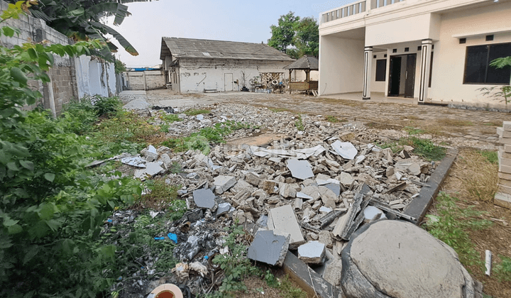 Rumah Hitung Tanah Luas Nempel Jalan Raya di Mustika jaya, Bekasi 1