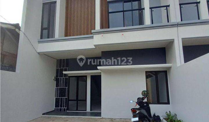 Rumah 2 Lantai Jatibening, Bekasi dekat ke Stasiun LRT Cikunir 2