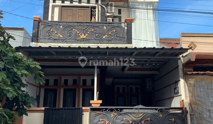 Rumah Dijual 2,5 Lantai Mutiara Gading 3, 15 Menit Stasiun Bekasi 1