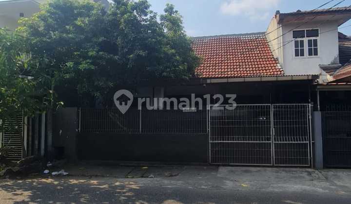 Rumah dijual Murah 1,5 Lantai Pekayon, Bekasi dekat Pakuwon Mall 2