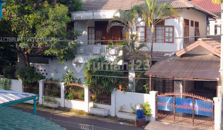 Rumah dijual 2 Lt. Cipayung, Jakarta Timur 7 Menit LRT Ciracas Rumah dijual 2 Lt. Cipayung, Jakarta Timur 7 Menit LRT Ciracas 