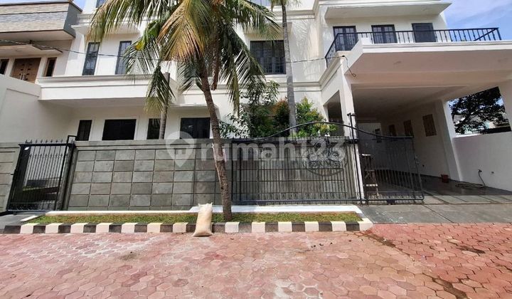 Rumah Dijual Mewah Murah, 3 Lantai Pekayon, Bekasi Nempel Galaxy