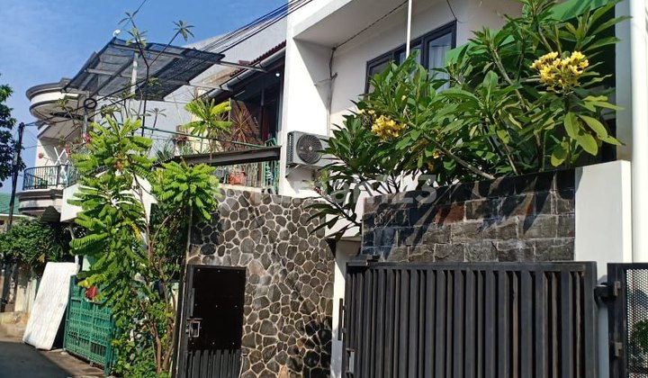 Rumah dijual Murah 3 Lt. Pondok Kelapa, Jakarta Timur, Siap Huni 2