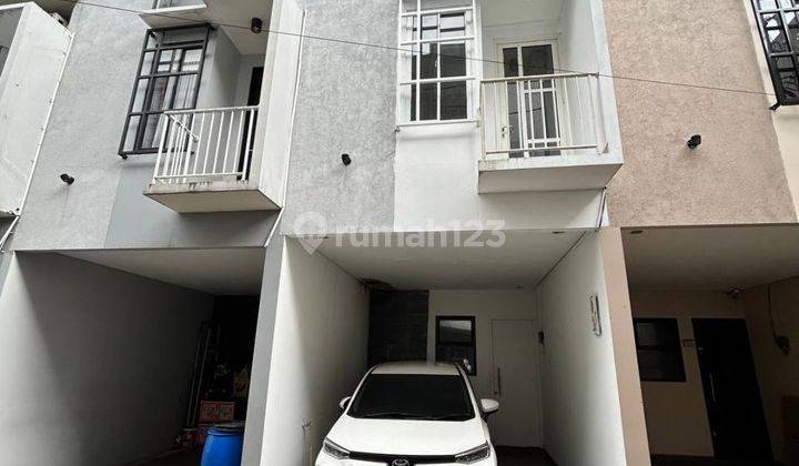 Rumah dijual Murah Palmerah, Jakarta Barat dekat Tol Slipi, SHM 1