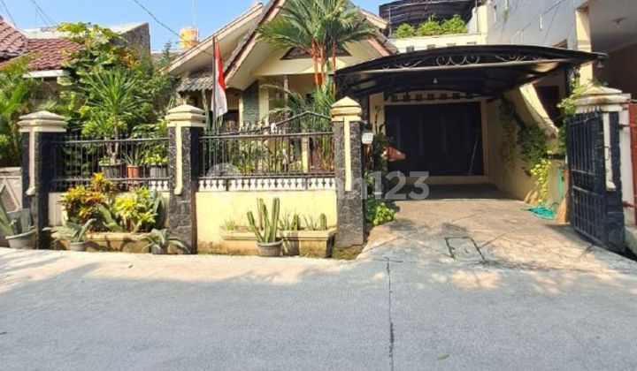 House for Sale, Affordable, Spacious 2 Floors, Galaxy Bekasi, 10 Minutes to Becakayu Toll Road