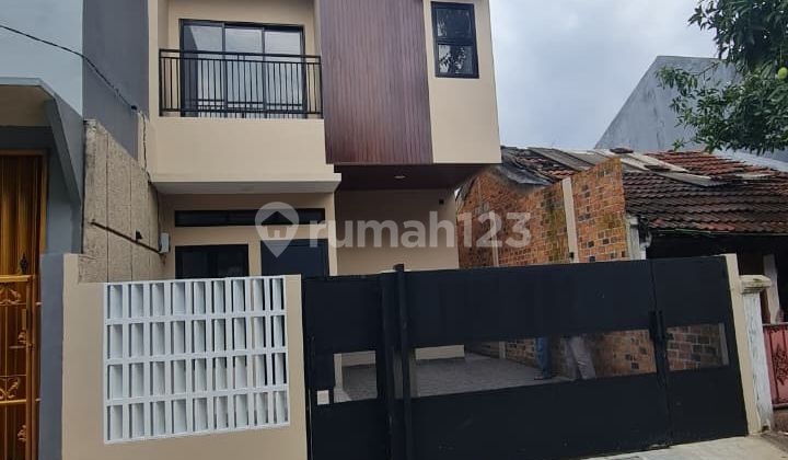 New House for Sale Cheap 2 Floors. Vila Indah Permai, 7 Minutes to Bekasi Station 2