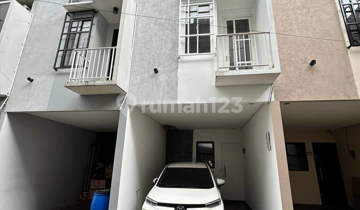 Rumah Dijual Murah 2 LT. Palmerah, Jakarta Barat Dekat Tol Slipi