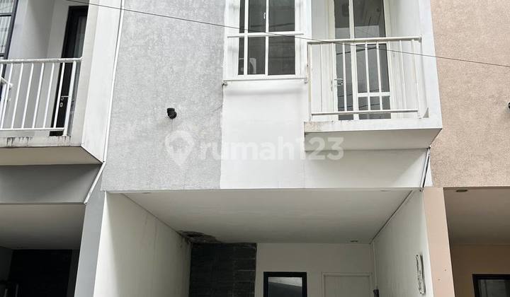 Rumah Dijual Murah 2 LT. Palmerah, Jakarta Barat Dekat Tol Slipi 2