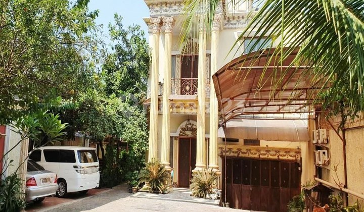 Rumah Dijual Murah, Mewah 2,5 LT. Ada Kolam Renang Jakasampurna, Bekasi Rumah Dijual Murah, Mewah 2,5 LT. Ada Kolam Renang Jakasampurna, Bekasi