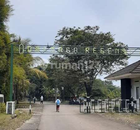 Dijual Cepat Rumah Asri Posisi Hook, Lokasi Strategis 2