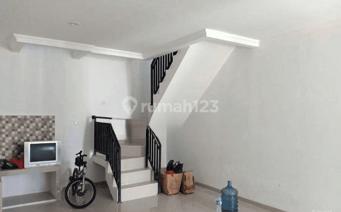 DIJUAL CEPAT RUMAH BARU 2 - LANTAI, MILENIALIS LOKASI STRATEGIS.HARGA EKONOMIS DI PERUM.GADING GRIYA RESIDENCE.JAKARTA - UTARA 2