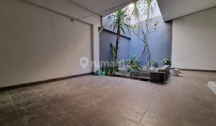 Di Sewa Kan Rumah Mewah Dekat Sunset Road  1