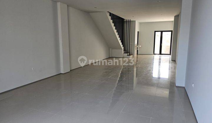 Sewa Ruko Baru 3 Lantai 1