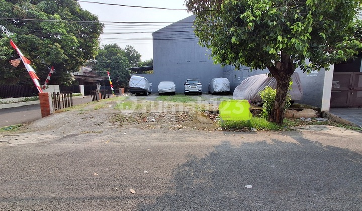 Ready to Build a House in Pejaten Area on a Plot of Land Within the Complex Ready to Build a House in Pejaten Area on a Plot of Land Within the Complex