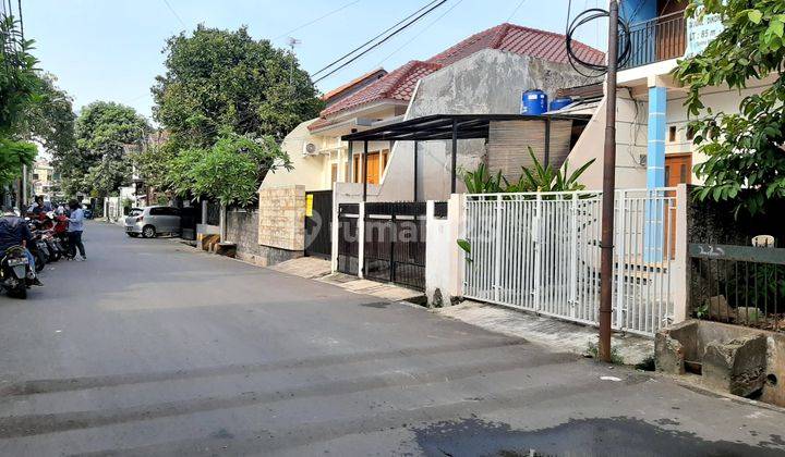 Rumah Lama Hitung Tanah Dalam Komplek Di Mampang Prapatan Jaksel