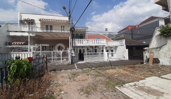 Rumah Di Tebet Depan Taman Lokasi Strategis Dekat Pspt