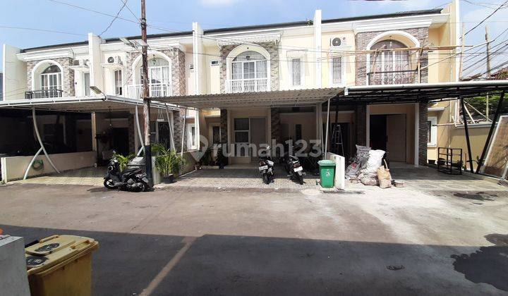 Rumah Dalam Townhouse One Gate System Akses Kalibata Dan Pgc 2