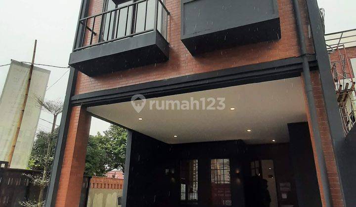 Rumah 3 Lantai Full Furnished Di Kalibata Hoek Siap Huni 2