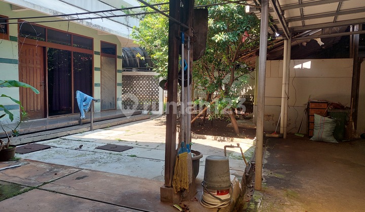 Rumah area komersial, Lokasi Strategis, Dekat Mall Ambasador & ITC Kuningan 2