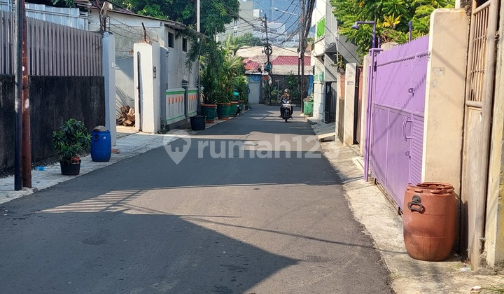 Tanah dengan Bangunan Lama Lokasi Strategis di Setiabudi Kuningan Jaksel (Cocok untuk Dibuat Kost atau Kontrakan) Tanah dengan Bangunan Lama Lokasi Strategis di Setiabudi Kuningan Jaksel (Cocok untuk Dibuat Kost atau Kontrakan)