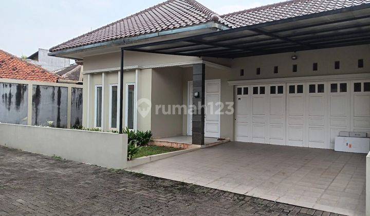 FOR RENT DISEWAKAN RUMAH TOWNHOUSE 1 LANTAI MINIMUM SEWA DUA TAHUN DIKEMANG SELATAN JAKARTA SELATAN 
