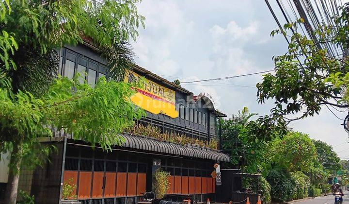 Kafe Resto Pinggir Jalan Beserta 2 Hunian Rumah Gandeng Jati Padang Jakarta Selatan 1