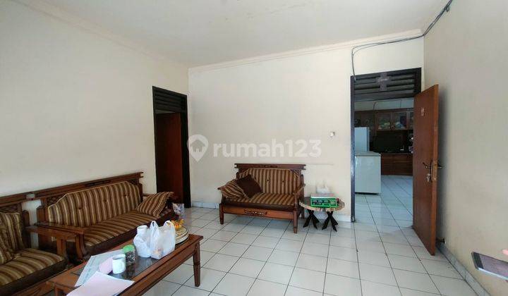 Dijual Rumah bergaya  klasik  muka lebar jl srimahi 1