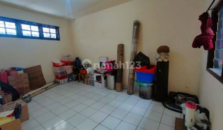 Dijual Rumah bergaya  klasik  muka lebar jl srimahi 2