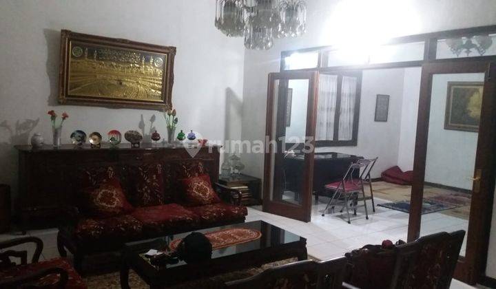 Rumah klasik Terawat Sayap Gatot Subroto 2