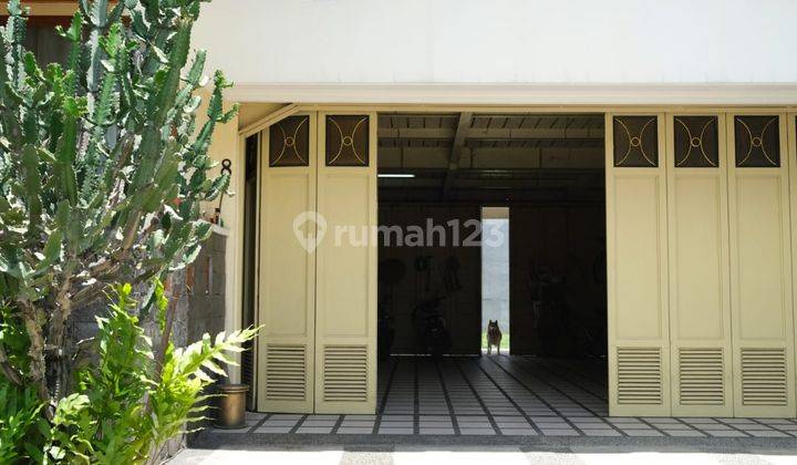 Jual Rumah Indah Dan Terawat Yang Tenang Dan Nyaman Siap Huni Di Daerah Kembar Bagus Di Jl. Kembar , Regol 2