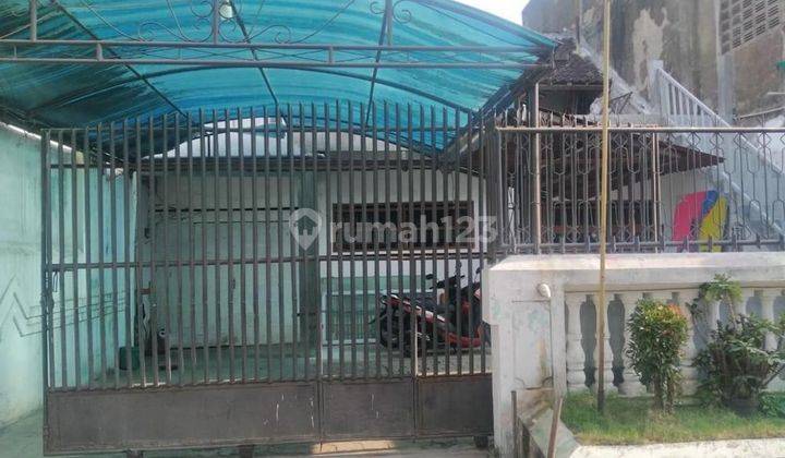 Dijual rumah  di Cimahi Tengah 
Lokasi strategis  dekat alun² Cimahi
- 10 Menit ke Rumah sakit Cibabat
-Dekat dengan Cimahi Mall dan Pasar 2 Lantai 1
