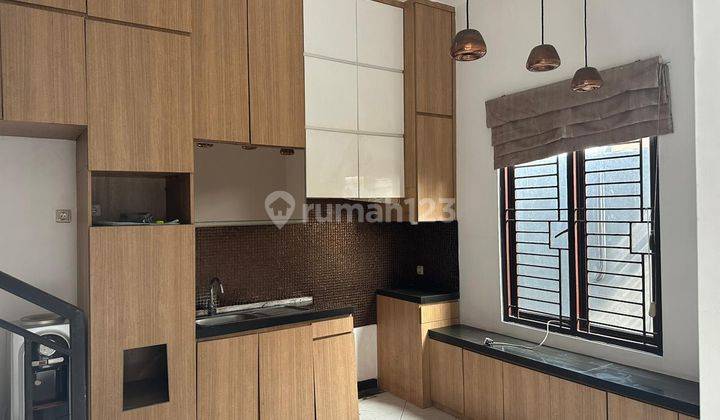 DISEWAKAN RUMAH 2 LANTAI SIAP HUNI DI BENDA CILANDAK TIMUR, PASAR MINGGU 1