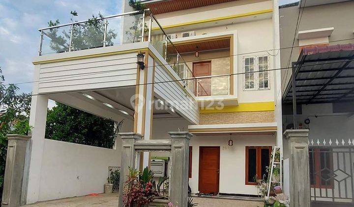 Rumah mewah dengan kolam renang pribadi lokasi strategis daerah jln gatsu medan  2