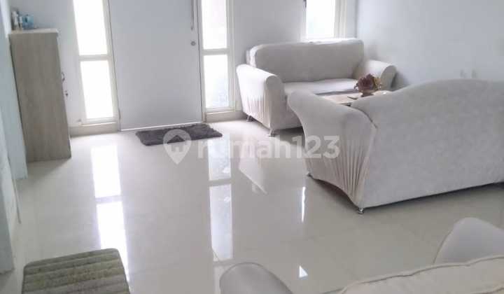 Jual Cepat Rumah 2 Lantai Murah di Cluster Savia Jual Cepat Rumah 2 Lantai Murah di Cluster Savia